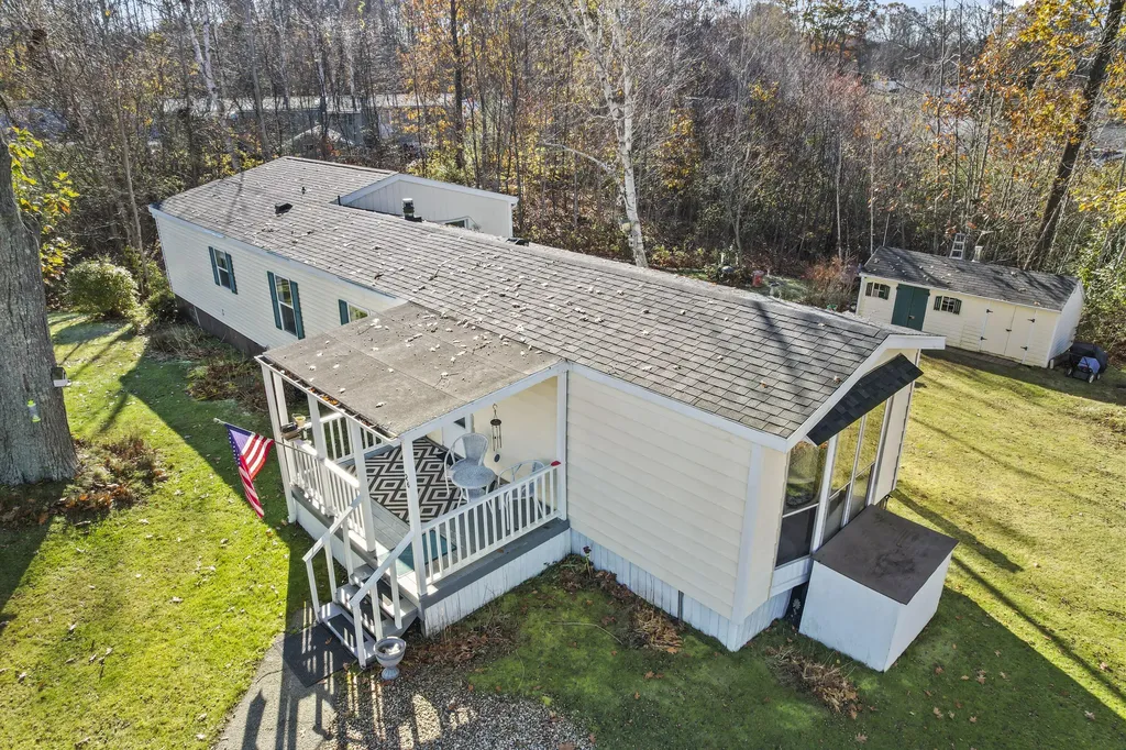 26 Sandalwood Circle Kittery ME 03904