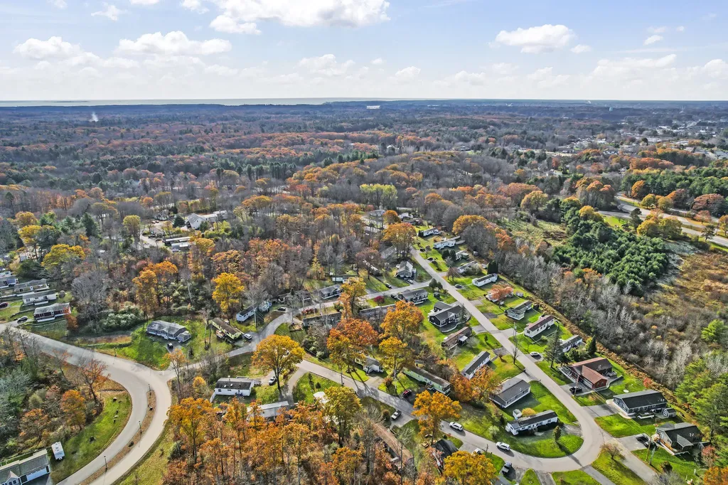 26 Sandalwood Circle Kittery ME 03904