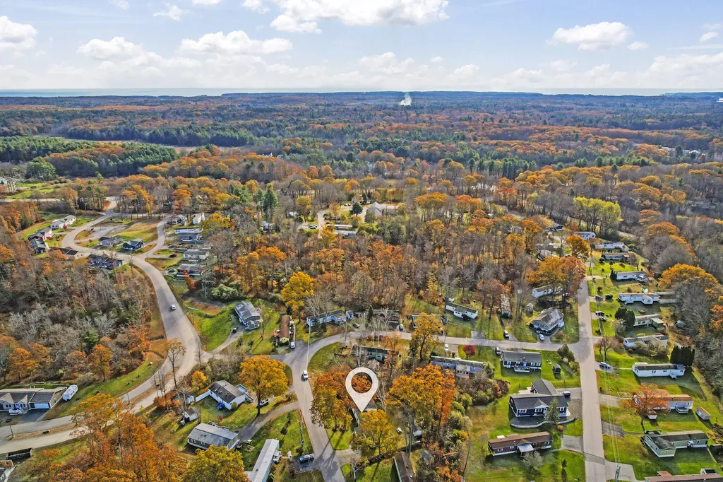 26 Sandalwood Circle Kittery ME 03904