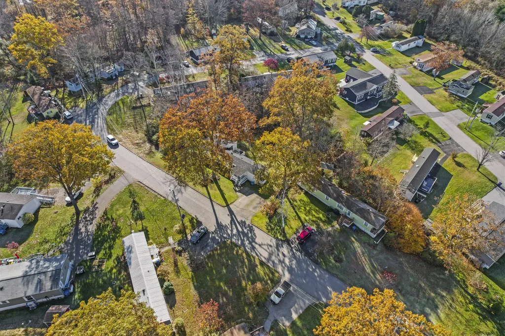 26 Sandalwood Circle Kittery ME 03904