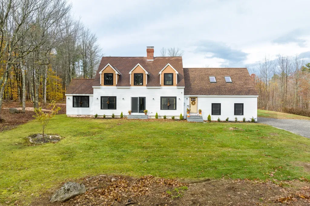 52 Ledge Hill Road Raymond ME 04071