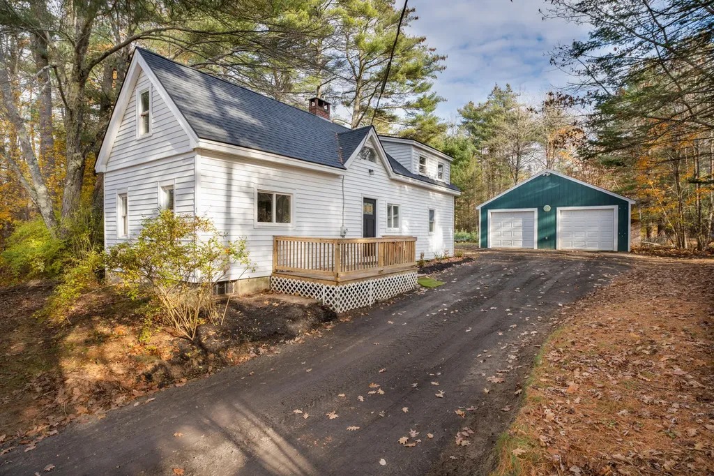 77 Tedford Road Topsham ME 04086