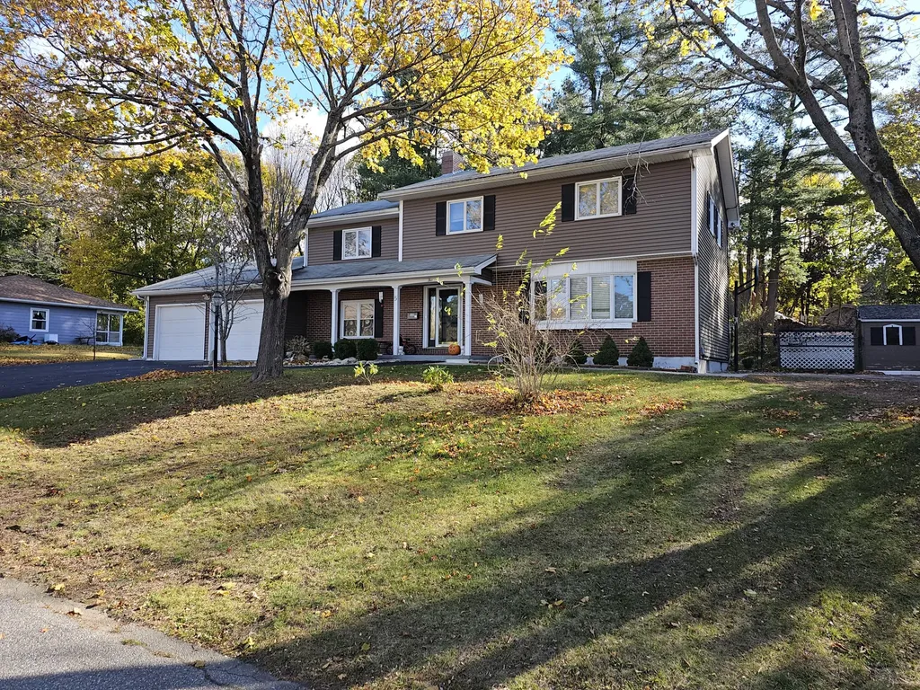 5 Pineland Street Lewiston ME 04240