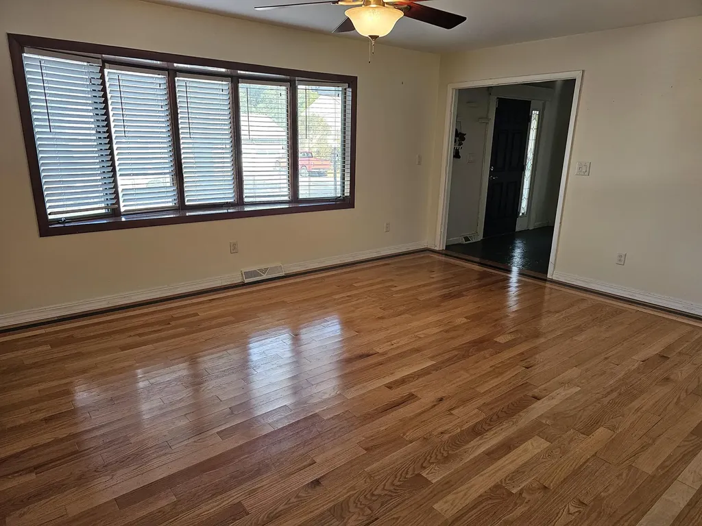 5 Pineland Street Lewiston ME 04240