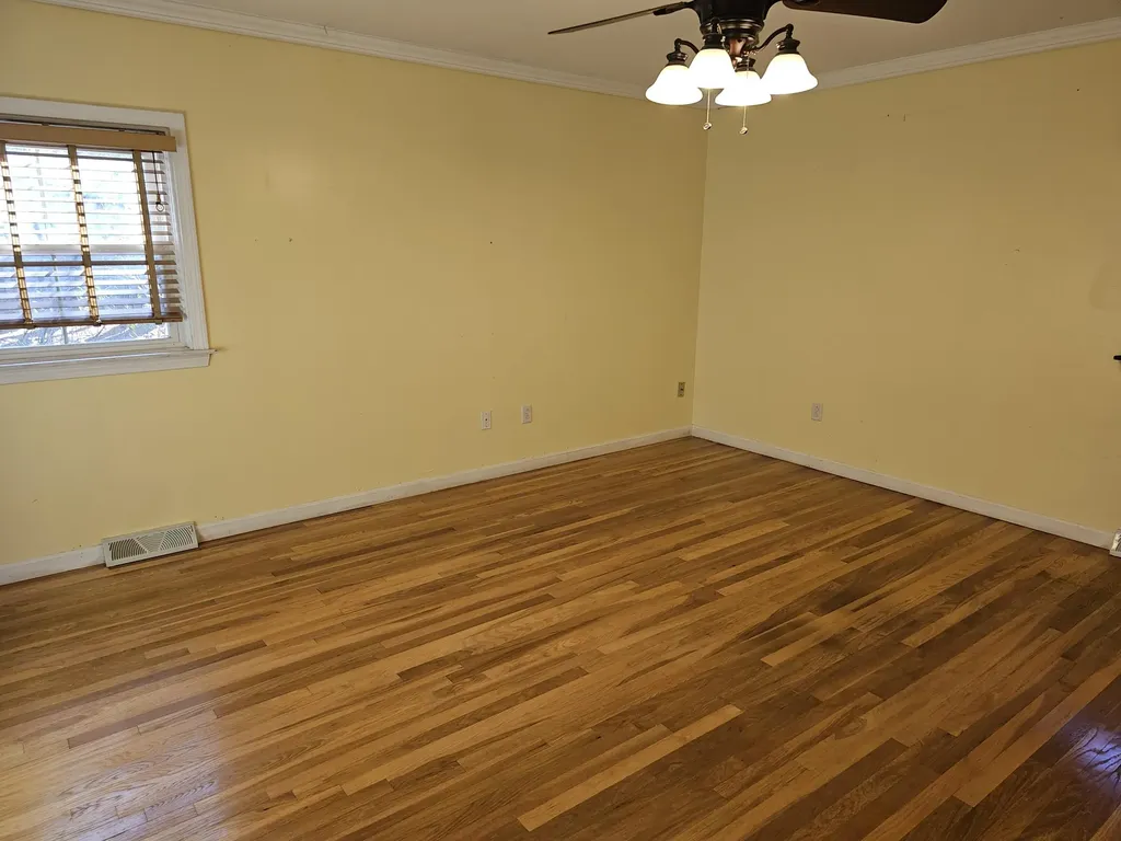 5 Pineland Street Lewiston ME 04240