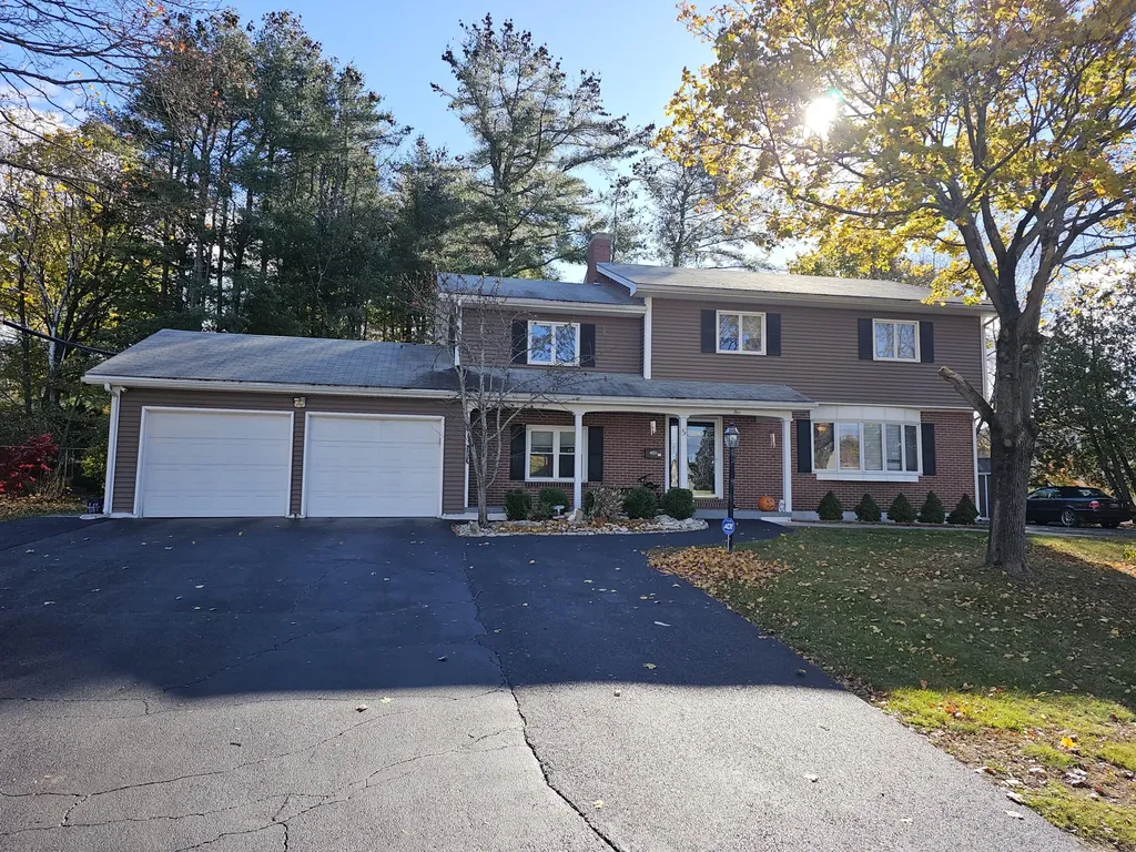 5 Pineland Street Lewiston ME 04240