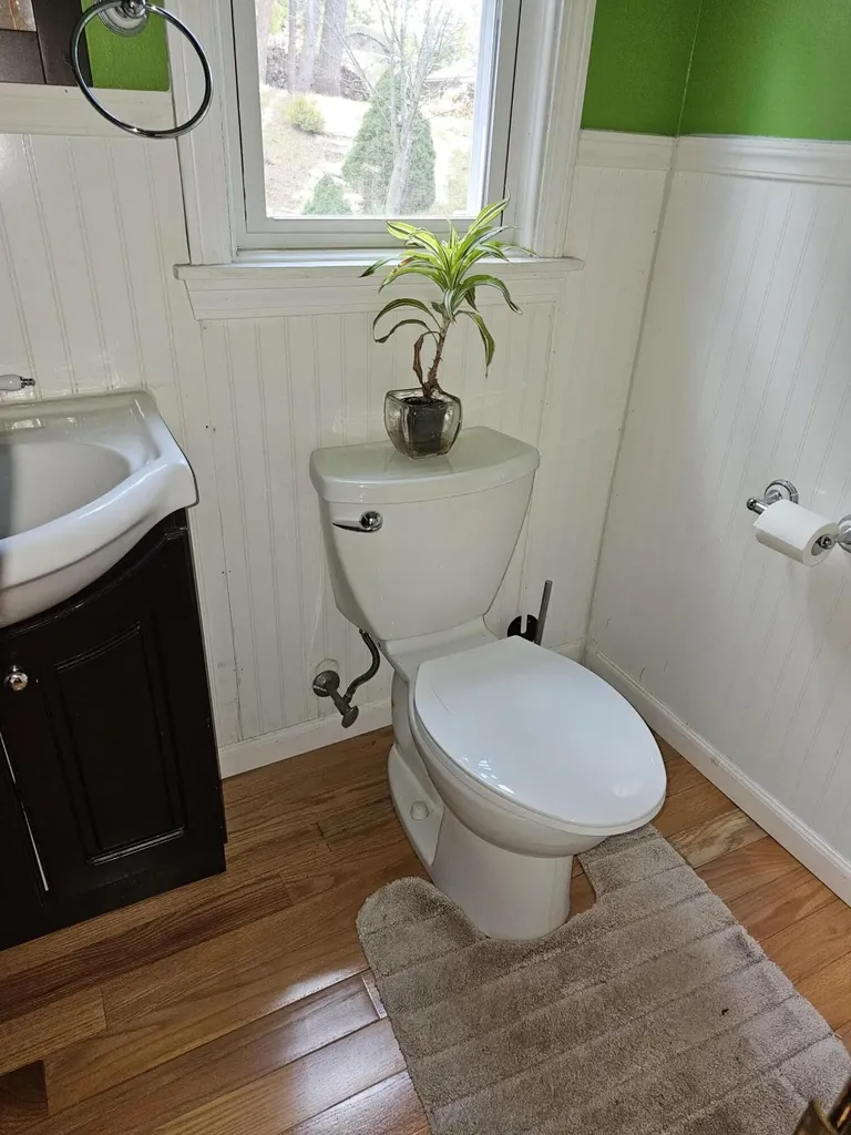 5 Pineland Street Lewiston ME 04240