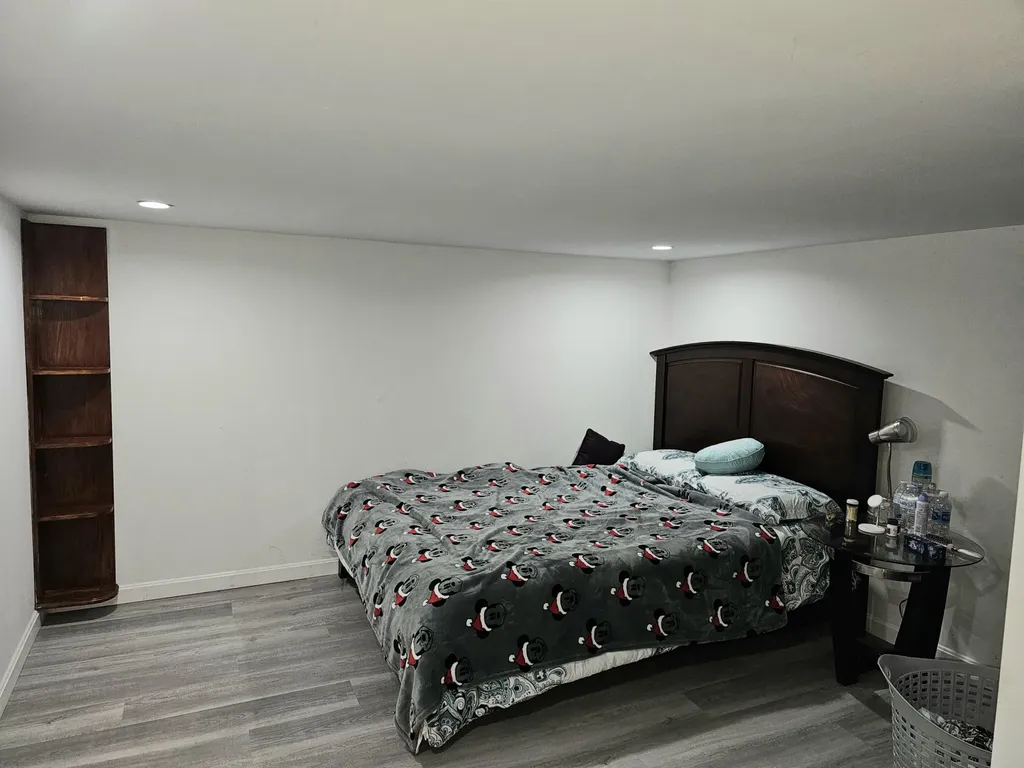 5 Pineland Street Lewiston ME 04240