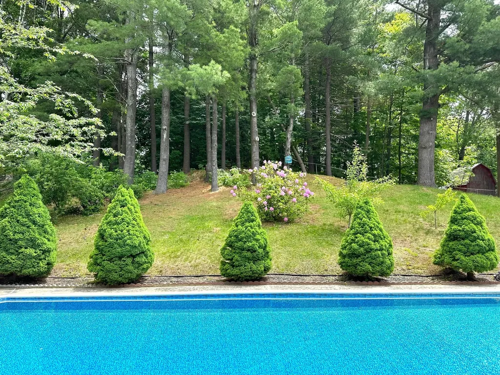 5 Pineland Street Lewiston ME 04240