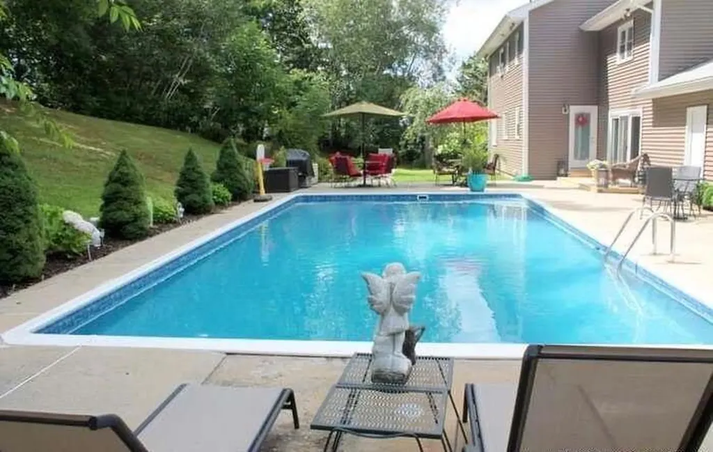 5 Pineland Street Lewiston ME 04240