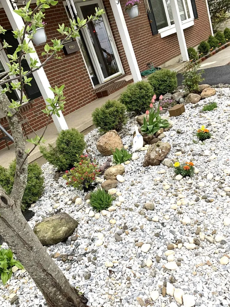 5 Pineland Street Lewiston ME 04240