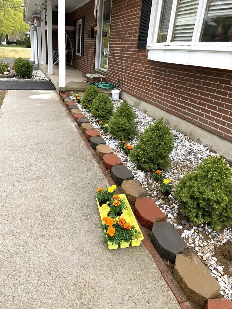 5 Pineland Street Lewiston ME 04240