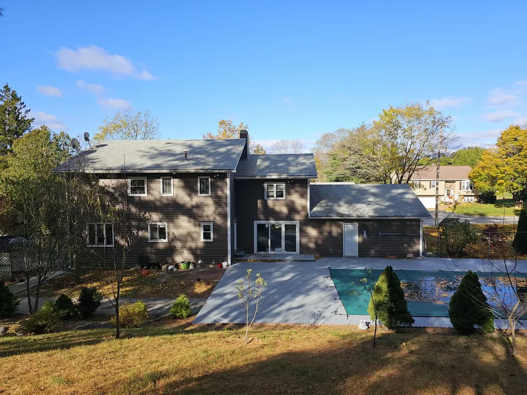 5 Pineland Street Lewiston ME 04240