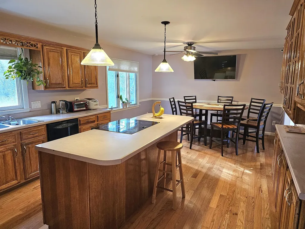 5 Pineland Street Lewiston ME 04240