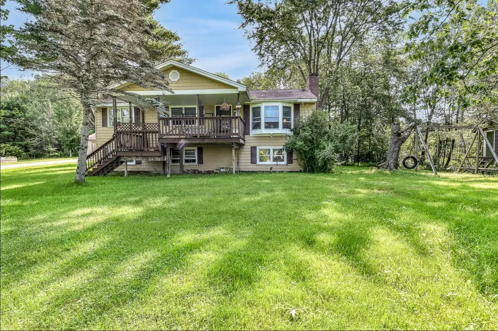 359 Augusta Road Topsham ME 04086