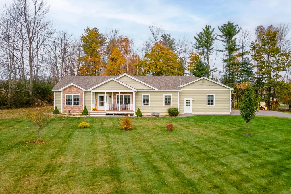 9 Olins Way Hermon ME 04401