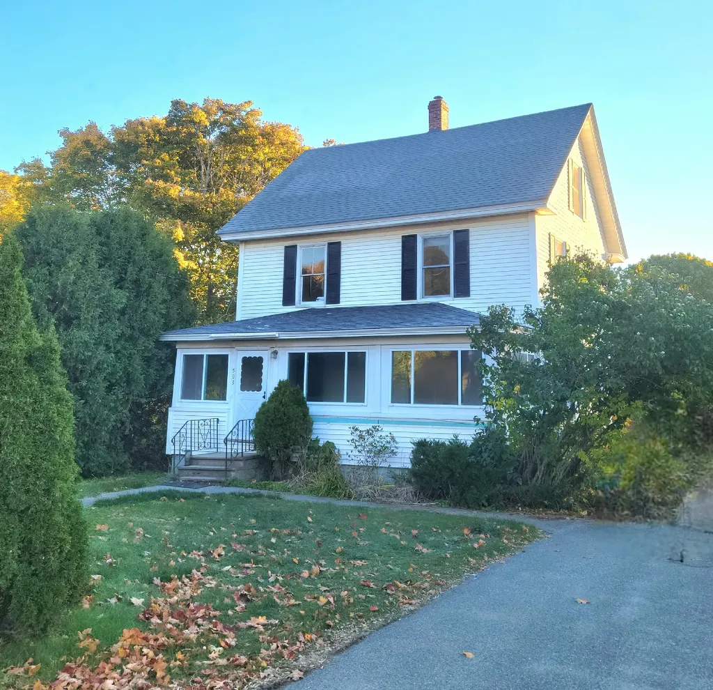 503 Essex Street Bangor ME 04401