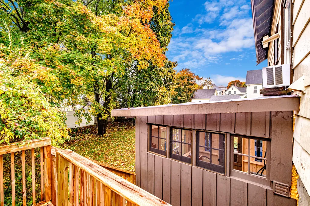 29 Prescott Street Sanford ME 04073