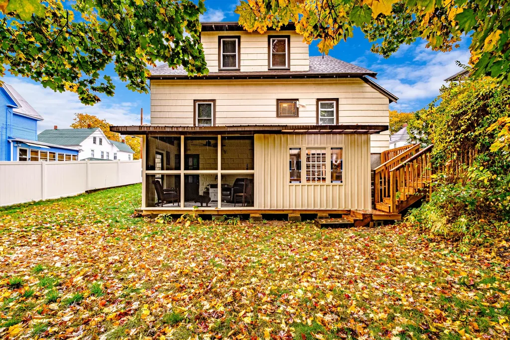 29 Prescott Street Sanford ME 04073