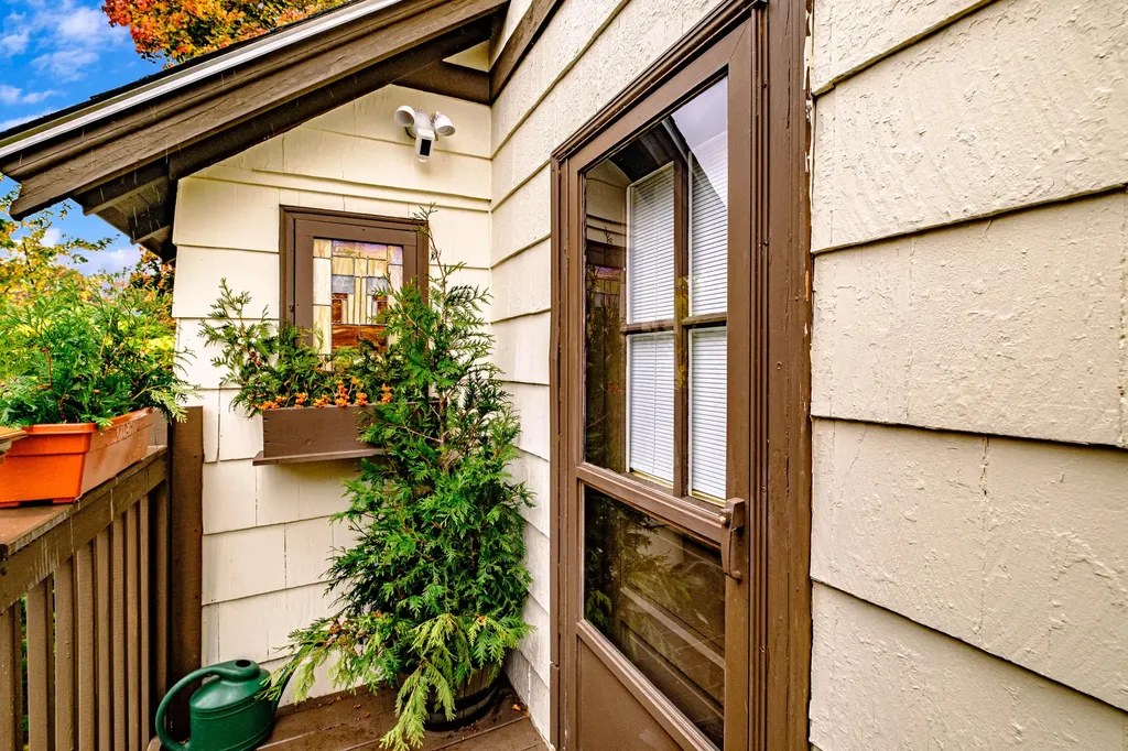 29 Prescott Street Sanford ME 04073