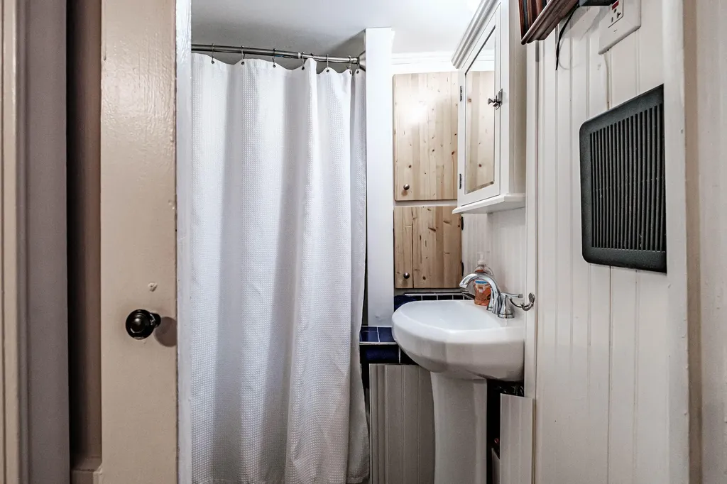 29 Prescott Street Sanford ME 04073