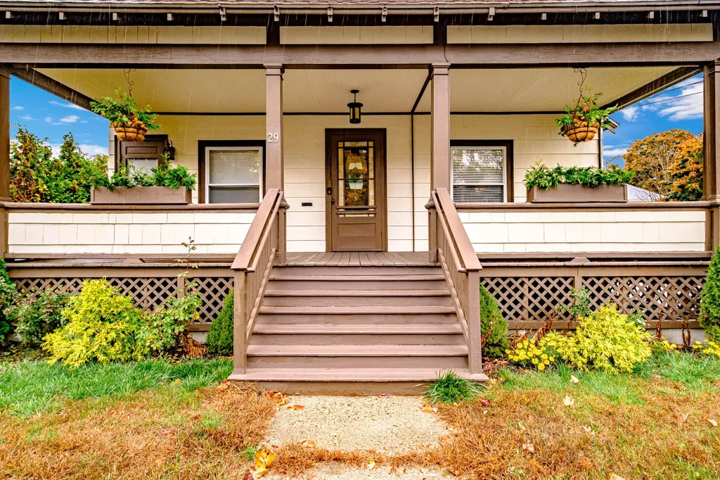 29 Prescott Street Sanford ME 04073