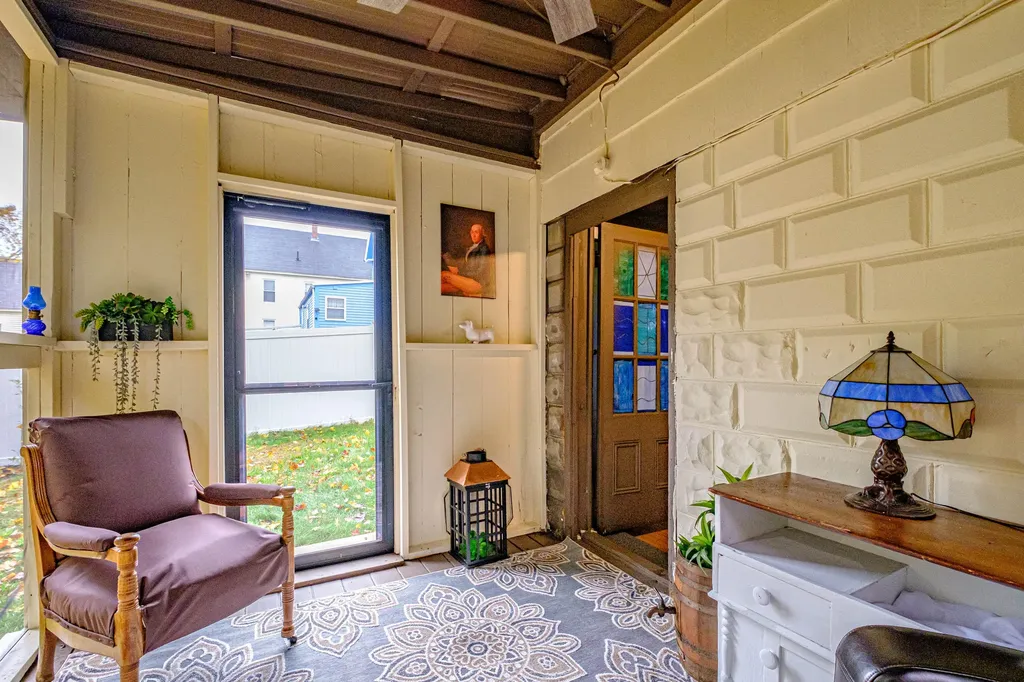 29 Prescott Street Sanford ME 04073