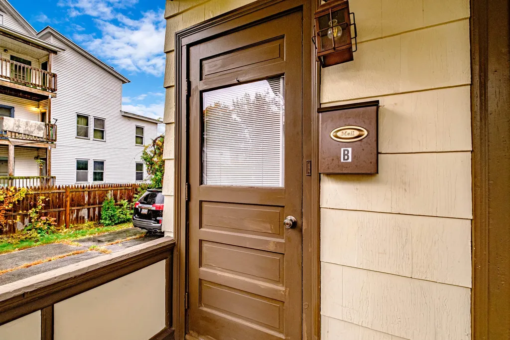 29 Prescott Street Sanford ME 04073