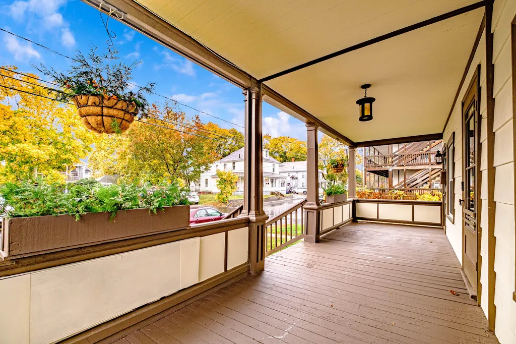 29 Prescott Street Sanford ME 04073