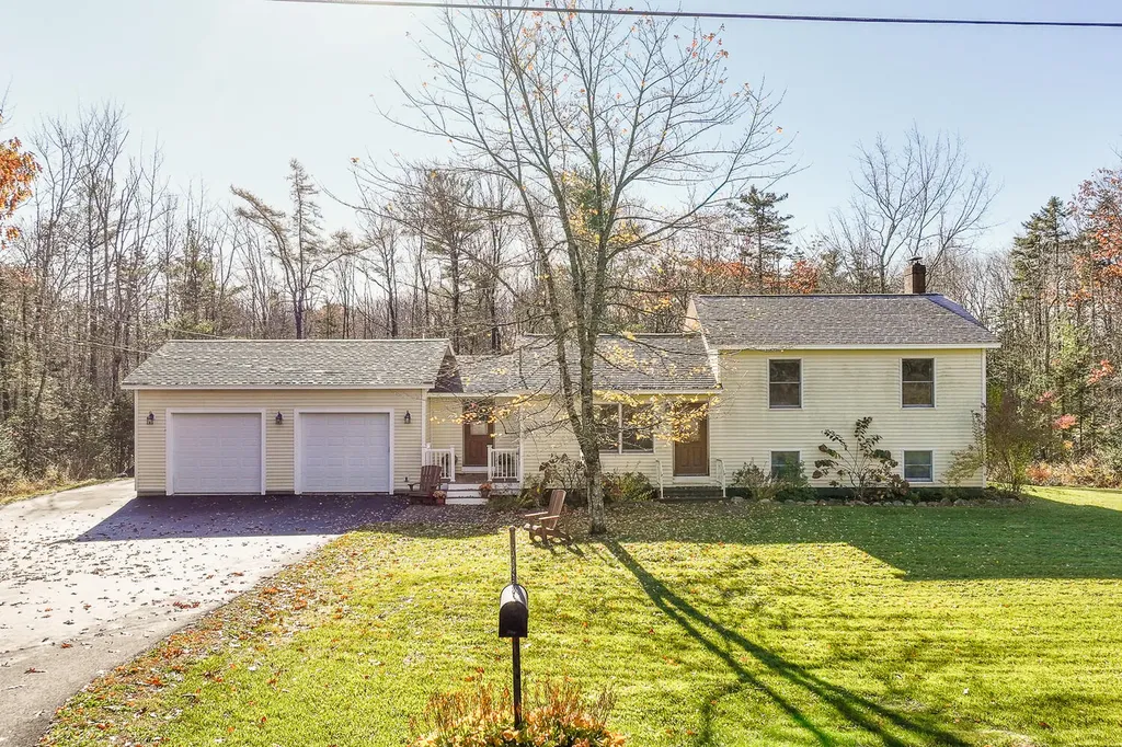 197 Bayside W Owls Head ME 04854
