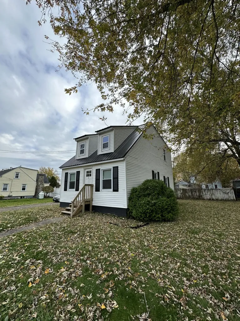 9 Connor Avenue Fairfield ME 04937