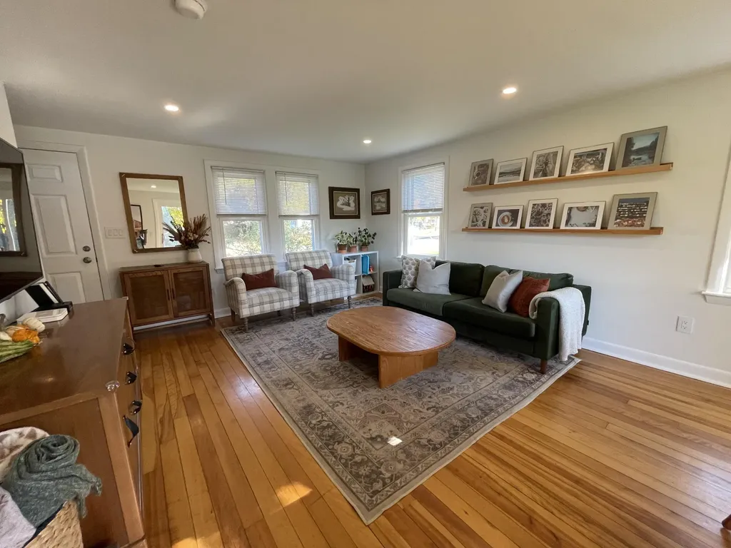 18 Shobe Avenue Brunswick ME 04011