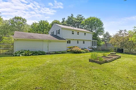 9 Hallmark Road Cumberland ME 04110