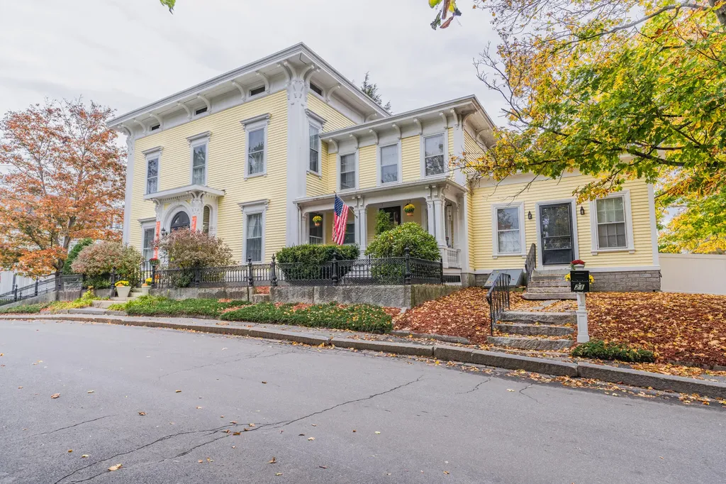 21 Linden Street Bath ME 04530