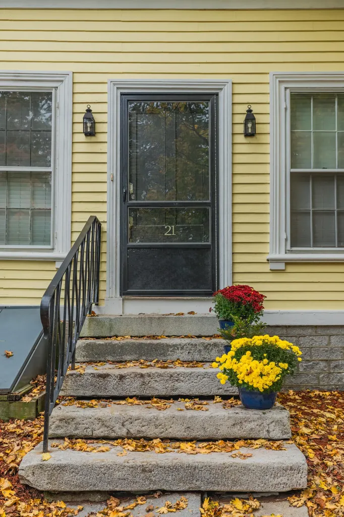21 Linden Street Bath ME 04530