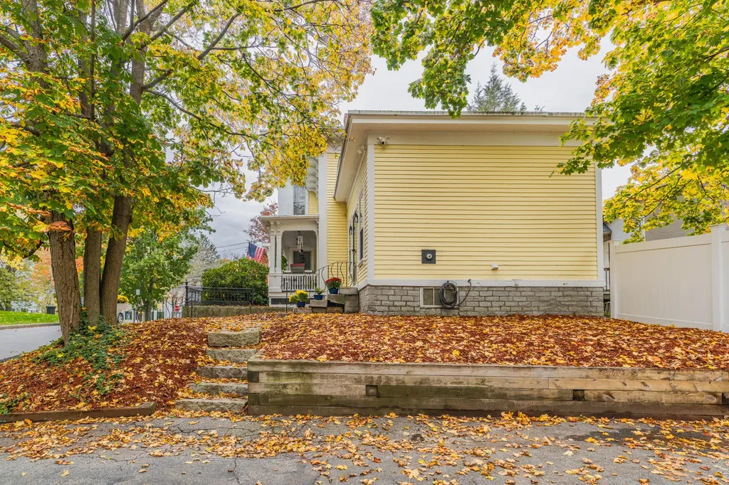 21 Linden Street Bath ME 04530