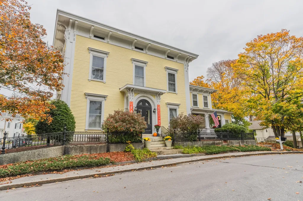 21 Linden Street Bath ME 04530