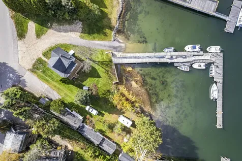 20 Badgers Island West Kittery ME 03904