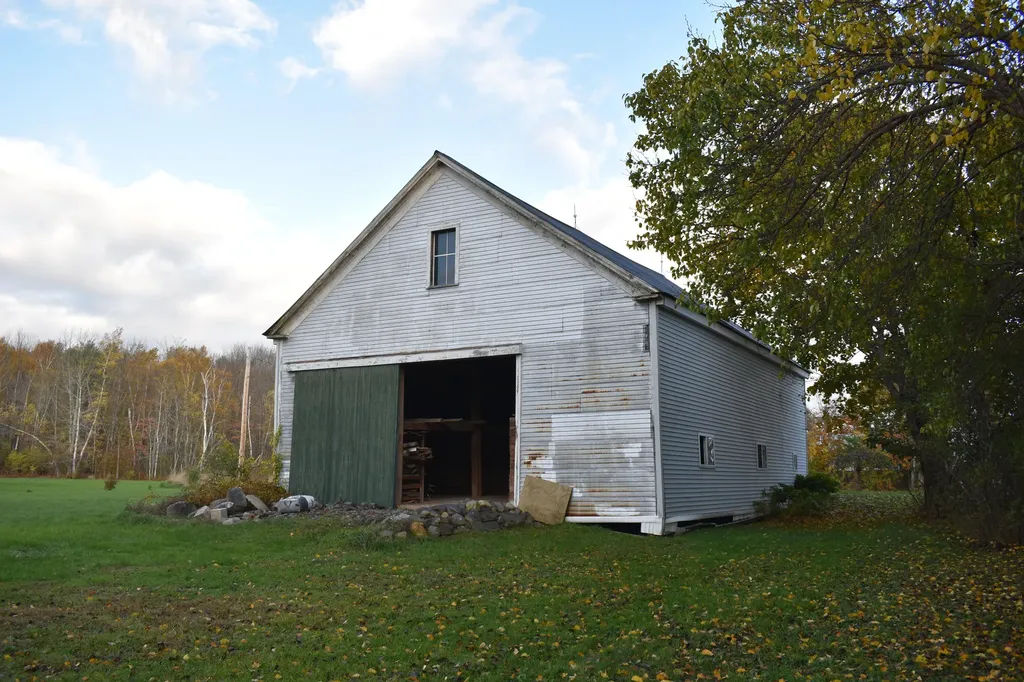 18 Metcalf Road Winthrop ME 04364