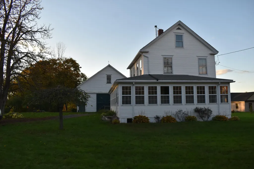 18 Metcalf Road Winthrop ME 04364
