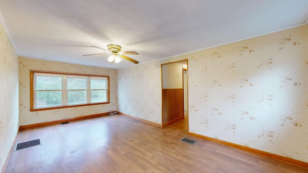 9 Brown Road Poland ME 04274