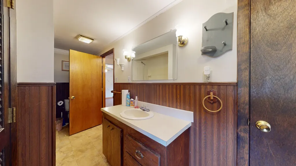 9 Brown Road Poland ME 04274