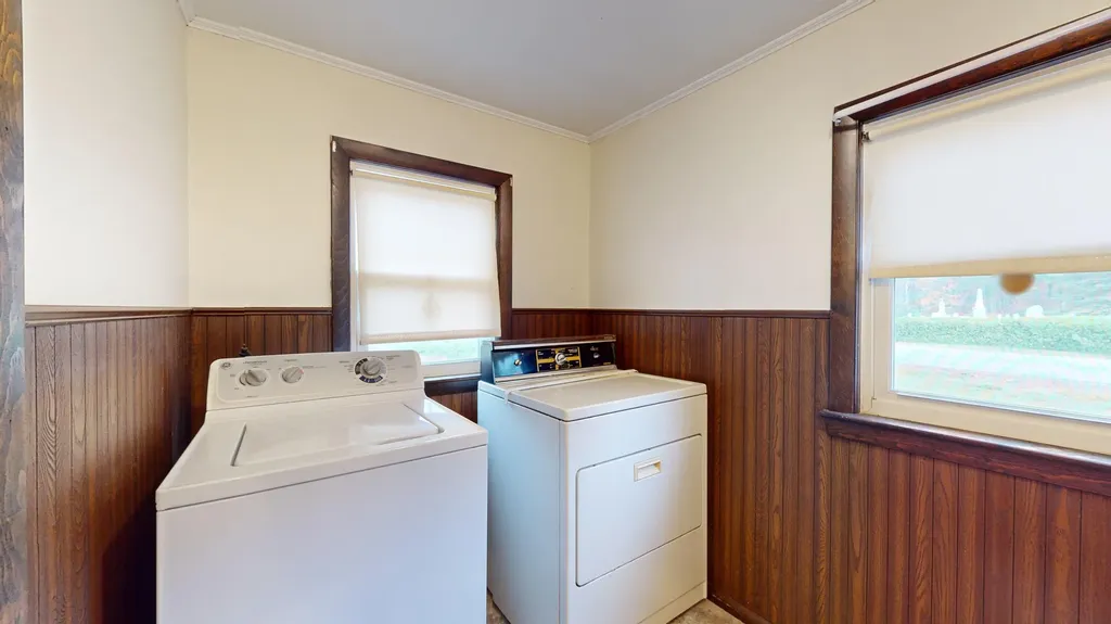 9 Brown Road Poland ME 04274