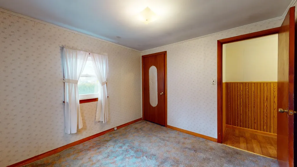 9 Brown Road Poland ME 04274
