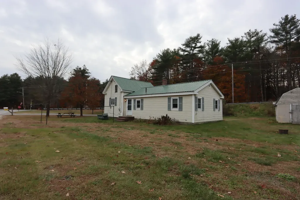 9 Brown Road Poland ME 04274