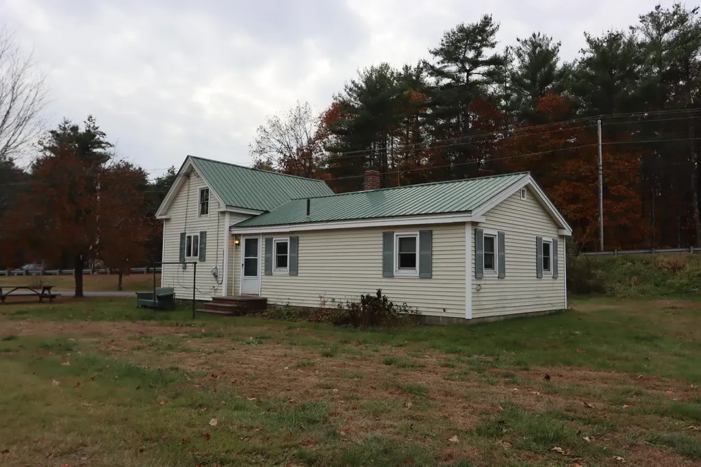 9 Brown Road Poland ME 04274