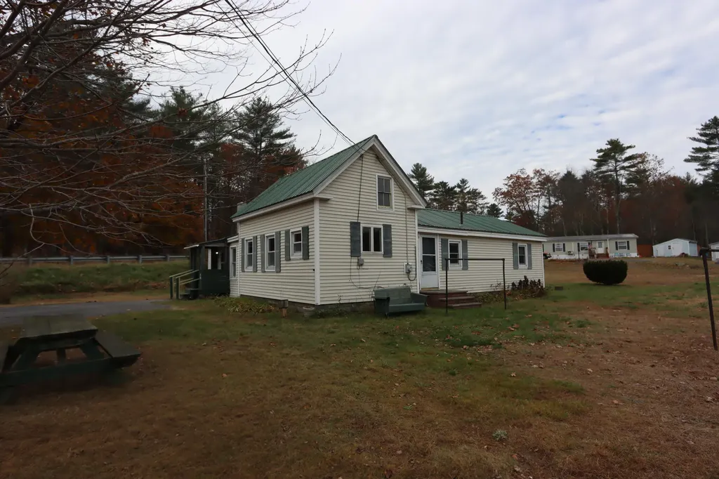 9 Brown Road Poland ME 04274