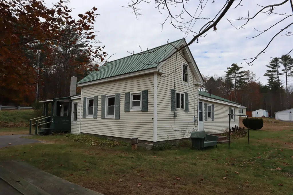 9 Brown Road Poland ME 04274