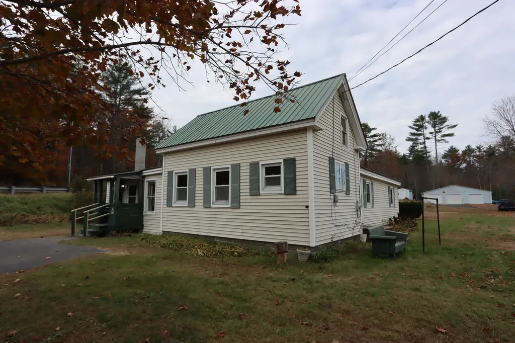 9 Brown Road Poland ME 04274