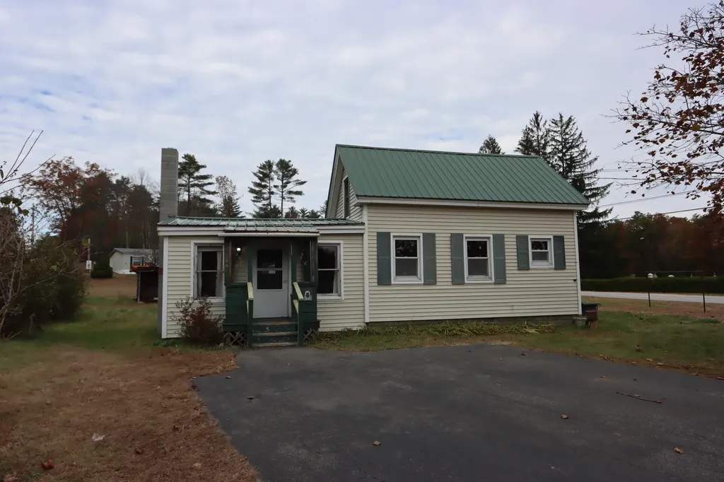 9 Brown Road Poland ME 04274